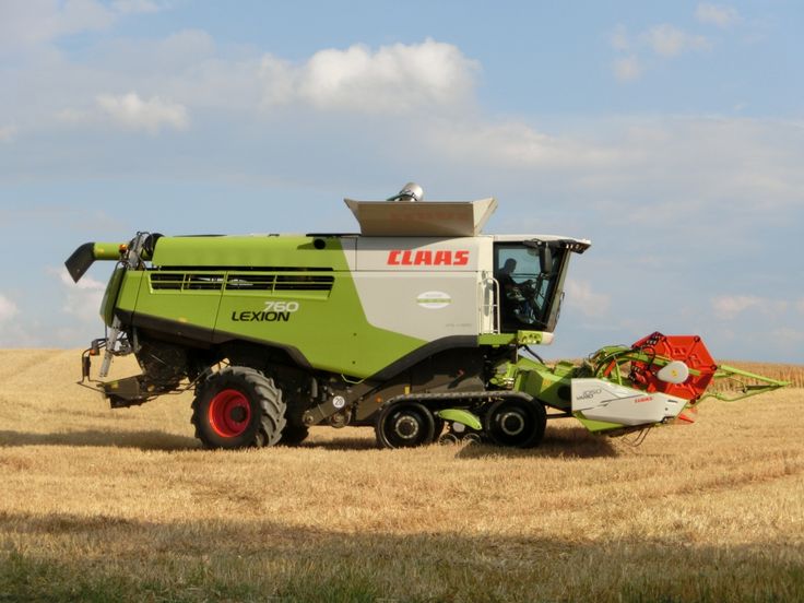 Трактор John Deere 8R